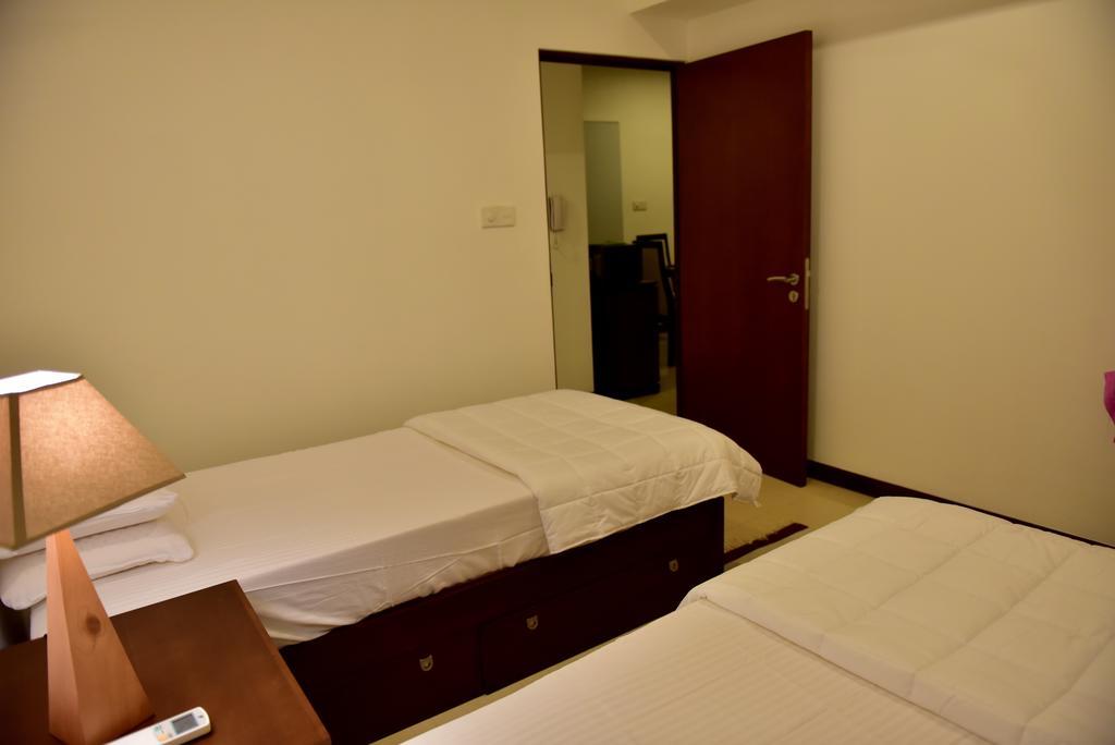 Skylounge Apartment 2 Colombo Exterior photo